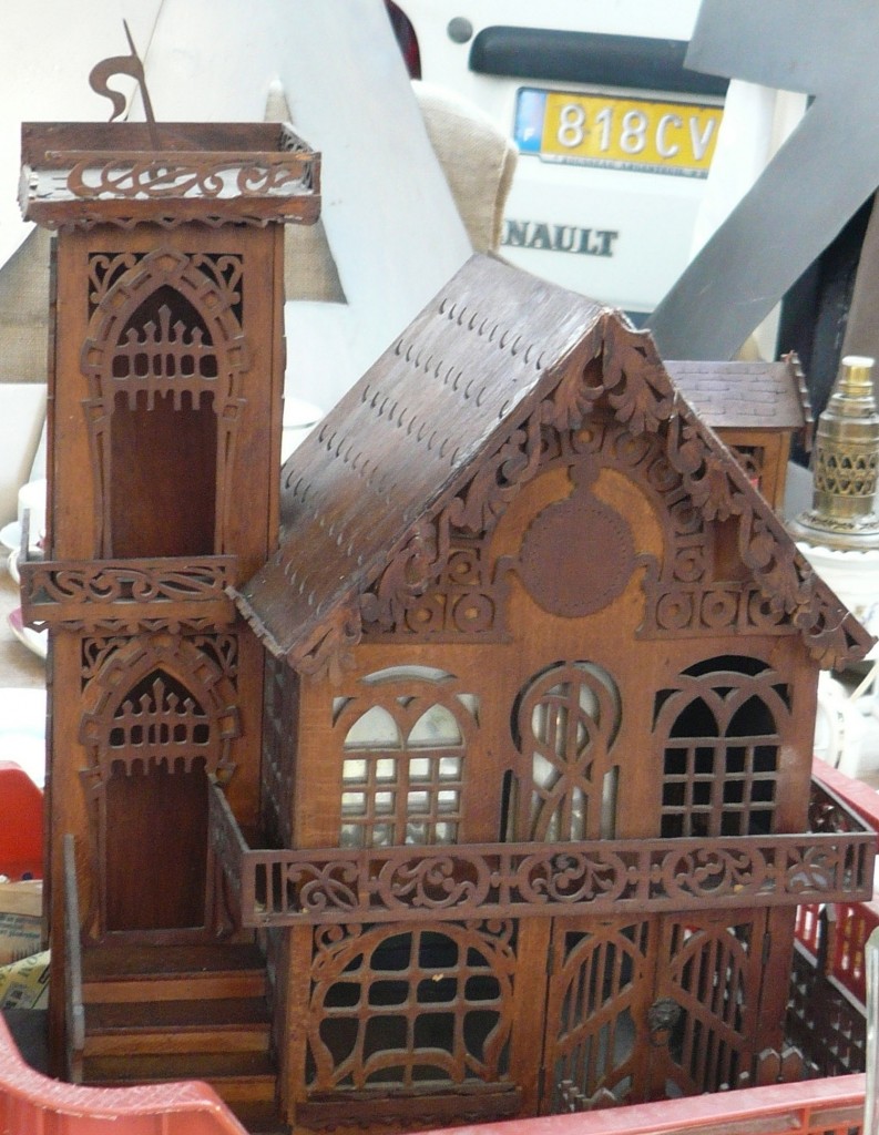 Miniature 1910 Guimard-style House