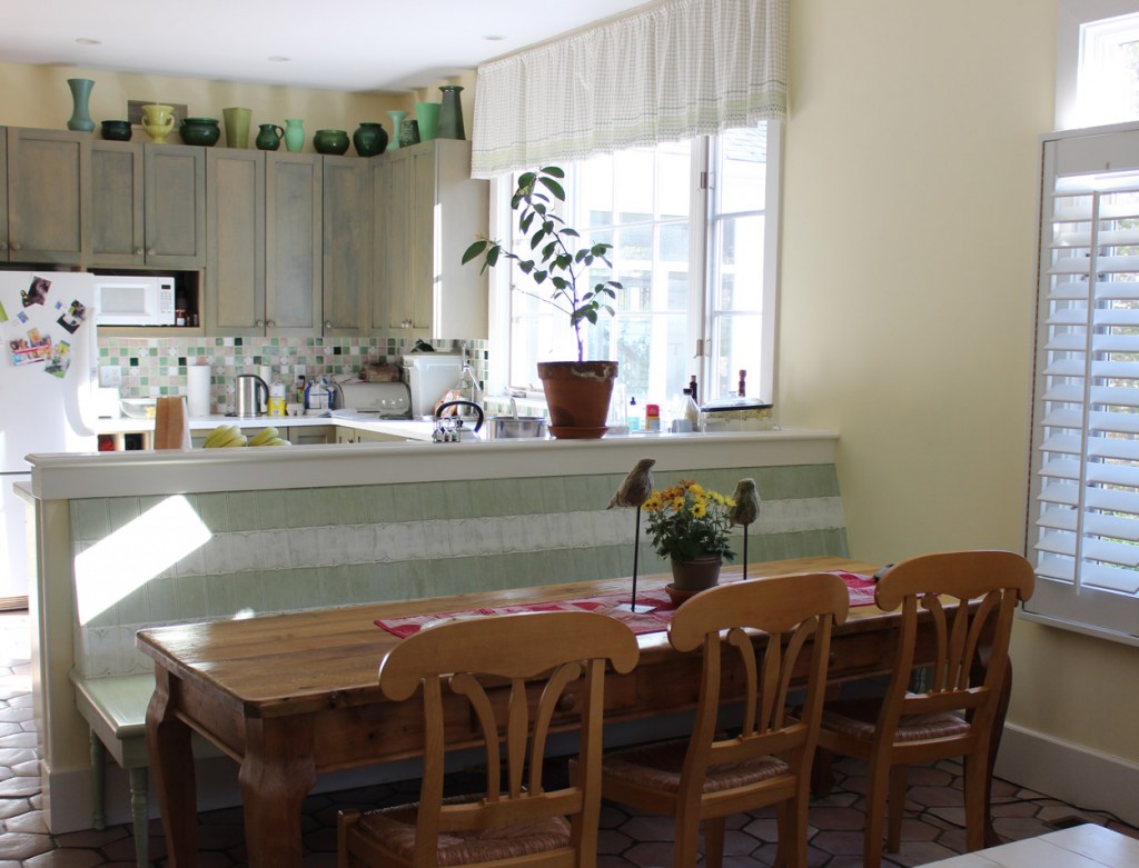 Bench integrated in the kitchen