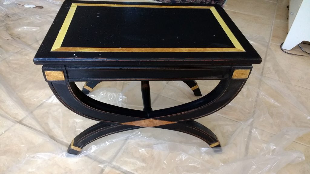 Original black stool with gold line